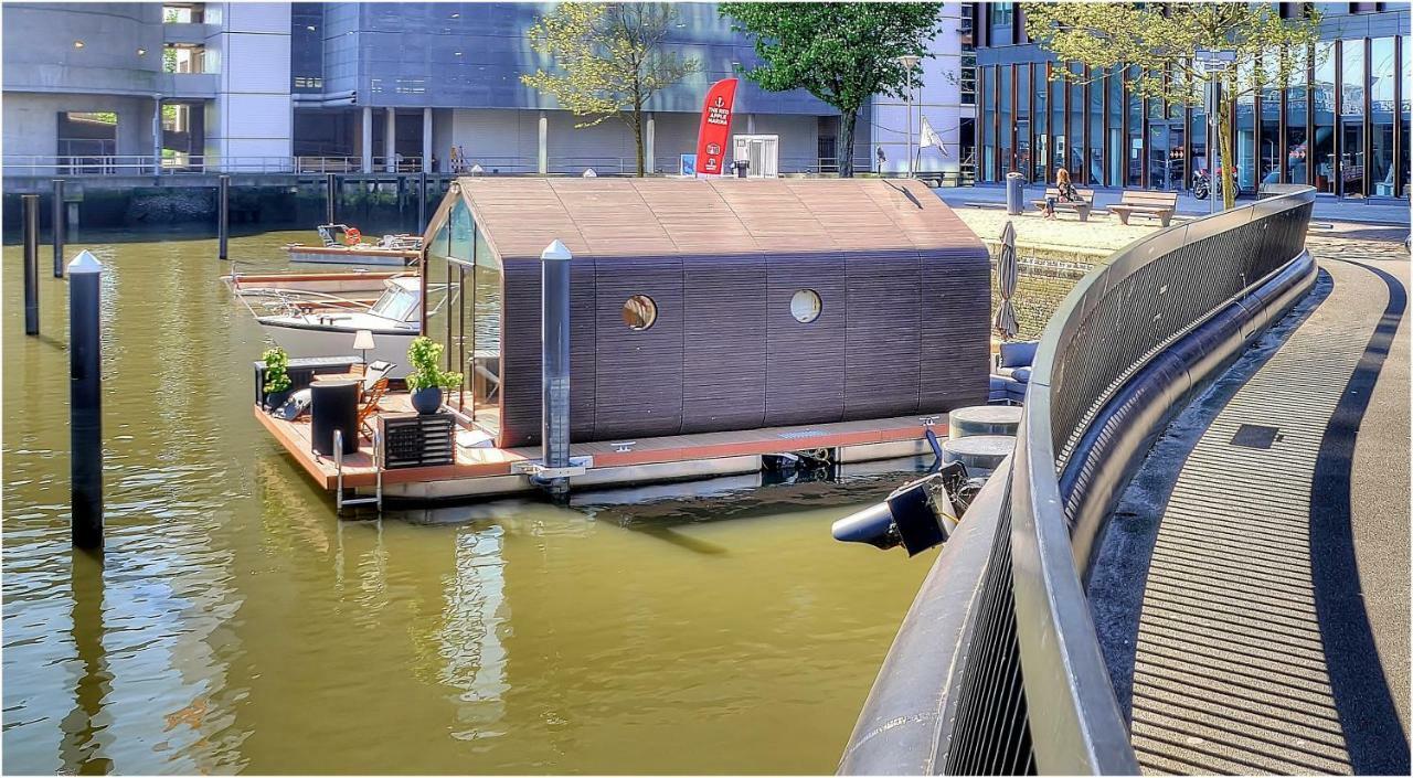 Wikkelboats At Wijnhaven Hotel en barco